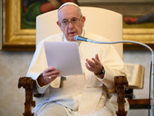 Papa all’udienza: “Preghiamo per il Libano”