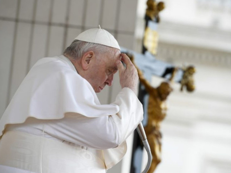 Papa all’udienza: “Se la Chiesa non evangelizza se stessa, rimane pezzo da museo” Papa all’udienza: “Se la Chiesa non evangelizza se stessa, rimane pezzo da museo”