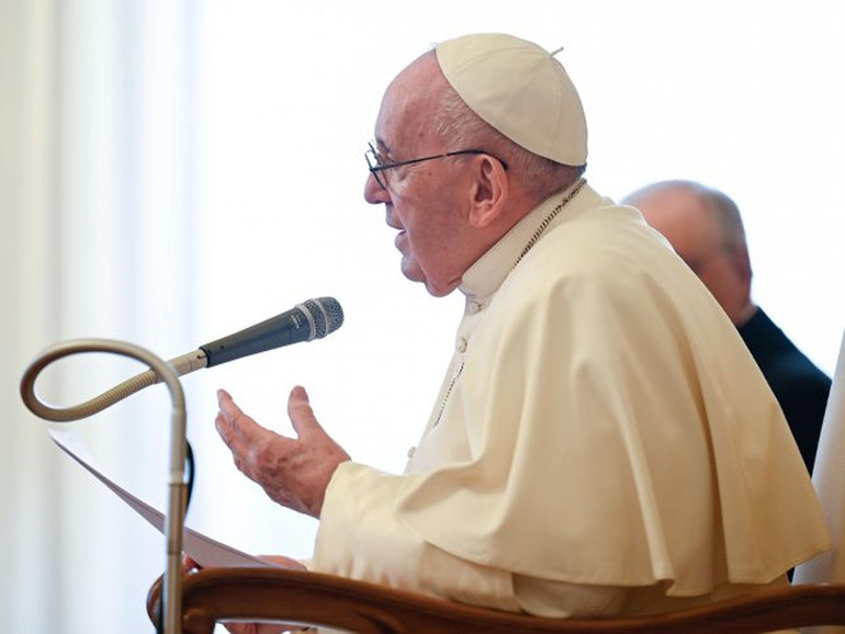 Papa all’udienza: “Tutti abbiamo bisogno di meditare”