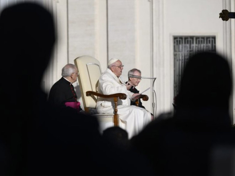 Papa all’udienza: “Unità e pace al mondo intero, specialmente alla martoriata Ucraina”
