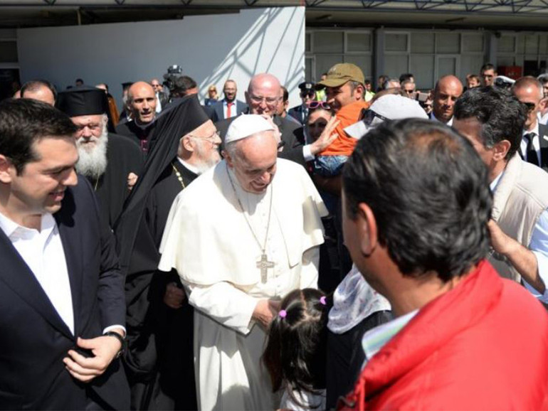 Papa Francesco a Cipro. P. Kraj (vicario patriarcale): “In 7 mila a messa allo stadio. Possibile trasferimento di 50 migranti”