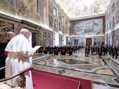 Papa Francesco: a operatori sanitari Lombardia, “siete stati silenziosi artigiani della cultura della prossimità e della tenerezza”