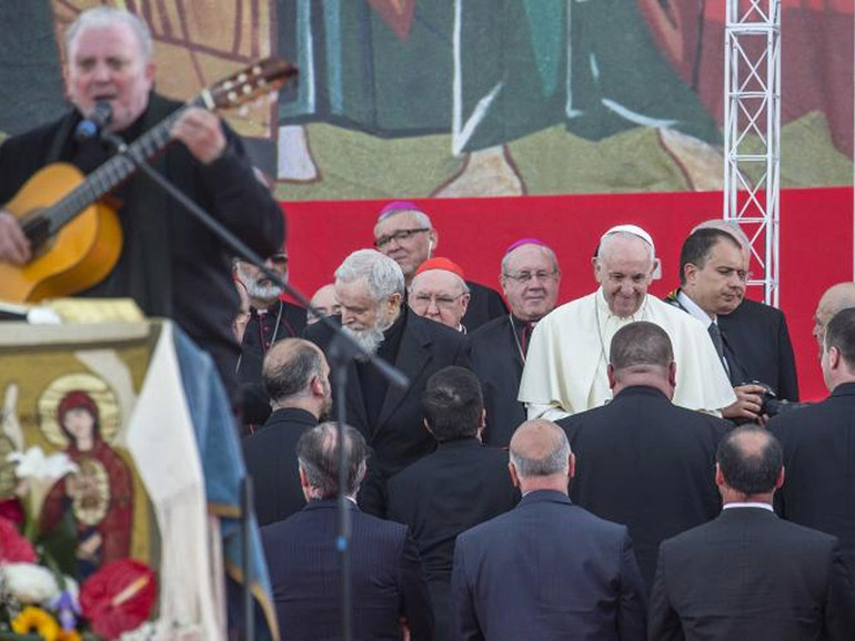 Papa Francesco ai neocatecumenali: “Portate atmosfera familiare in luoghi desolati e privi di affetto”