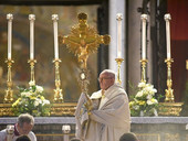 Papa Francesco al Corpus Domini: “Prenderci cura di chi ha fame di cibo e dignità”