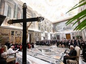 Papa Francesco: al presidente Mattarella, “coerente maestro di responsabilità”, “parlare di pace oggi è urgente”