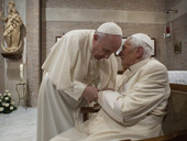 Papa Francesco: all’udienza, “una preghiera per il Papa emerito Benedetto”. “Il Bambino di Betlemme conceda pace alla martoriata Ucraina”