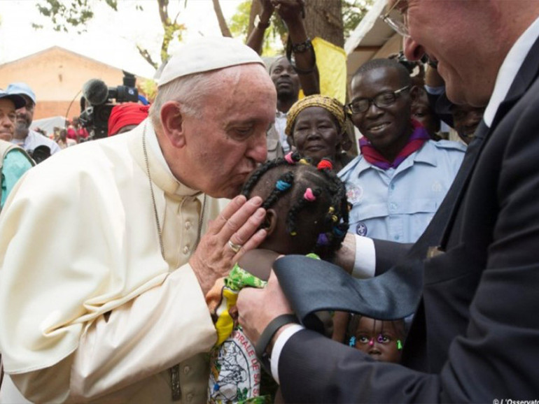 Papa Francesco: alle popolazioni di Congo e Sud Sudan, “non lasciatevi rubare la speranza”. “Nutriamo la speranza di incontrarci presto”