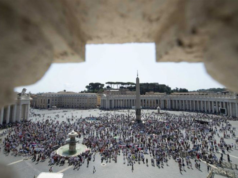 Papa Francesco: Angelus, “il grido della Terra e il grido dei poveri venga ascoltato”. Preghiera per il Vietnam e Haiti Papa Francesco: Angelus, “il grido della Terra e il grido dei poveri venga ascoltato”. Preghiera per il Vietnam e Haiti