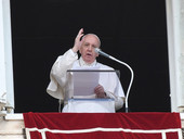 Papa Francesco: Angelus, “sono molto addolorato” per Santa Sofia