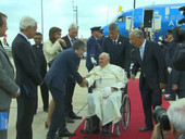 Papa Francesco: atterrato a Lisbona, il programma della prima giornata