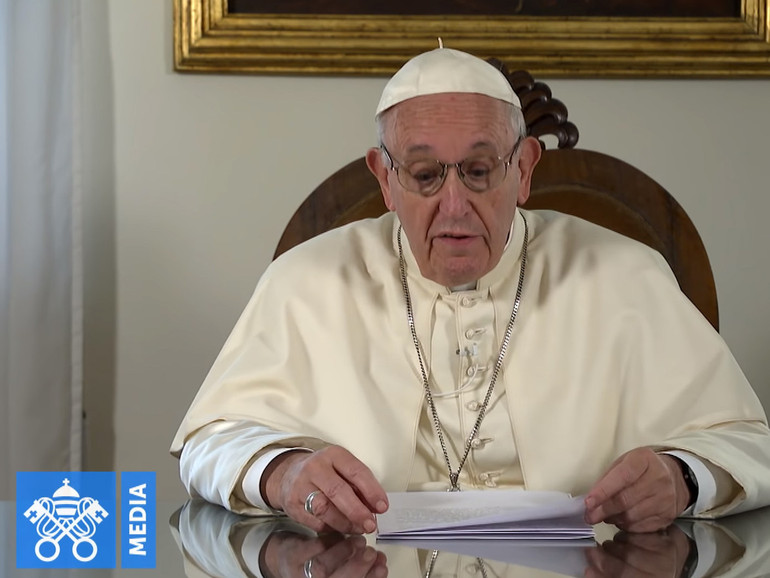 Papa Francesco: “Famiglia, posto essenziale nella vita della società e nell’edificazione di un futuro migliore per i giovani”