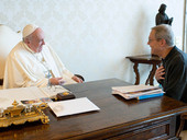 Papa Francesco ha ricevuto il direttore don Dante Carraro in udienza privata. Un incontro speciale per 70 anni di vita