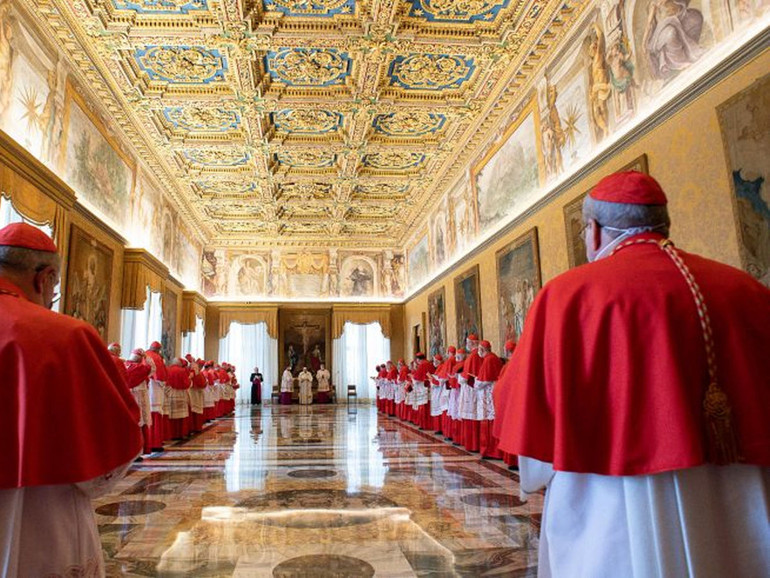 Papa Francesco: il 3 maggio presiede il Concistoro per la canonizzazione di 7 beati, tra cui Charles de Foucauld Papa Francesco: il 3 maggio presiede il Concistoro per la canonizzazione di 7 beati, tra cui Charles de Foucauld