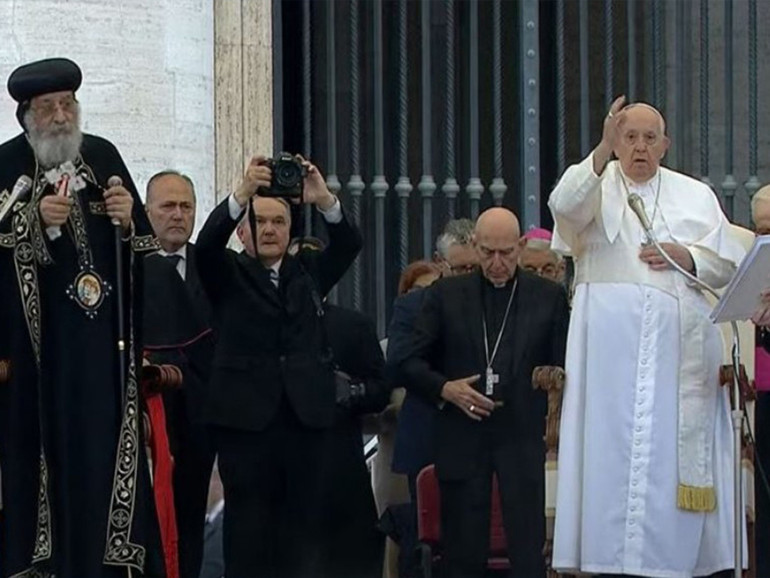 Papa Francesco: in piazza San Pietro insieme a Tawadros II