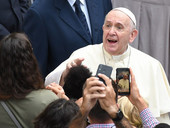 Papa Francesco: la Giornata delle comunicazioni sociali 2021 su “Comunicare incontrando le persone come e dove sono”