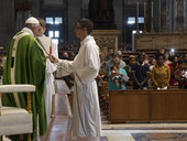 Papa Francesco: messa per i migranti, “sono persone, non questioni sociali o migratorie”