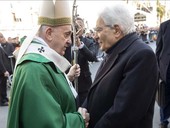 Papa Francesco: messaggio di Mattarella, “nella pandemia è pressante il suo invito a riscoprire collaborazione e solidarietà”