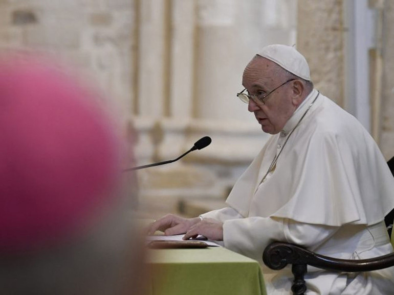 Papa Francesco: motu proprio, vescovi e cardinali giudicati da tribunale ordinario
