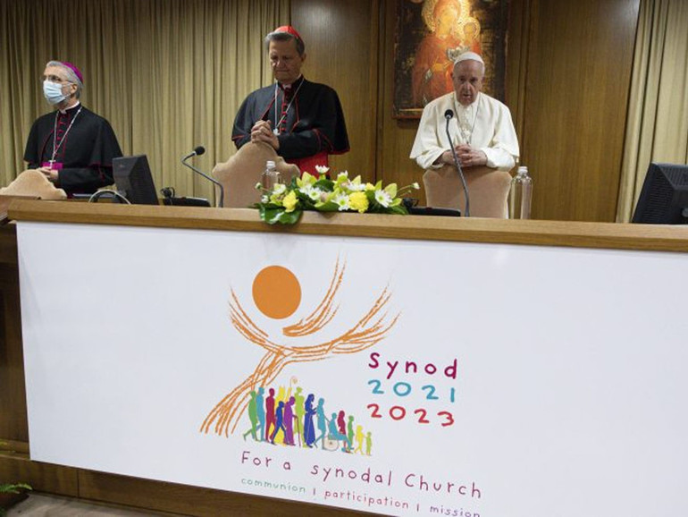 Papa Francesco: “Non bisogna fare un’altra Chiesa, bisogna fare una Chiesa diversa”