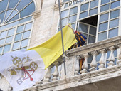 Papa Francesco: riprende le udienze generali con i fedeli nel Cortile San Damaso