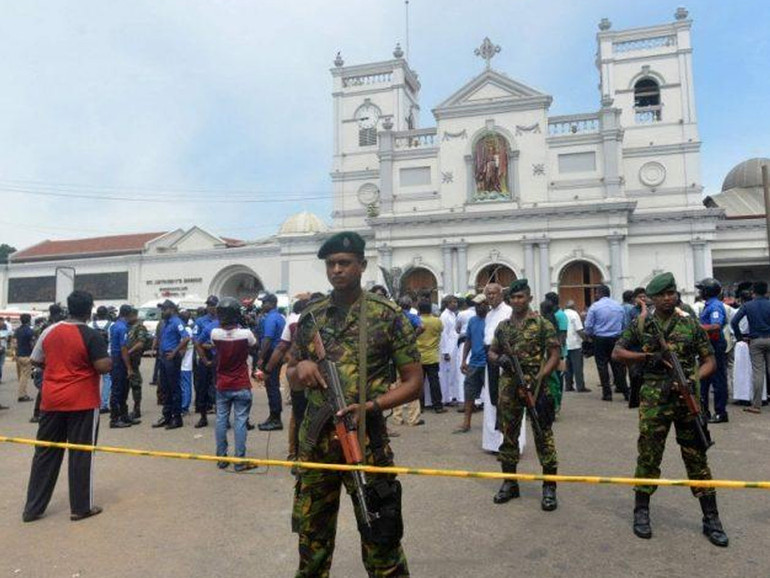 Papa Francesco: su attentati in Sri Lanka, “affettuosa vicinanza alla comunità cristiana colpita mentre era in preghiera”