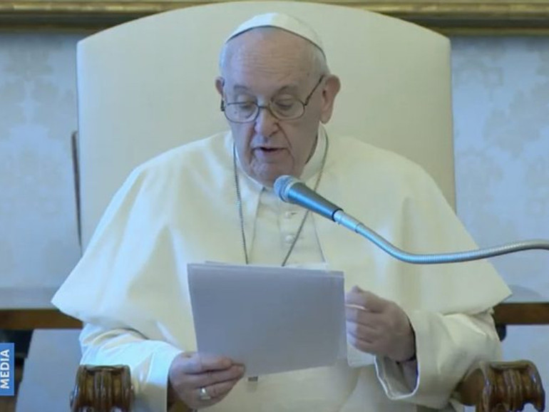 Papa Francesco: udienza, “no a indifferenza e individualismo, guardare i bisogni e i problemi degli altri”