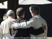 “Papa Francesco. Un uomo di parola” di Wim Wenders. Il dietro le quinte di mons. Dario E. Viganò: “Un racconto intenso e avvolgente”