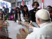 Papa in Bahrein: ai giovani, “i venti di guerra non si placano con il progresso tecnico, siate campioni di fraternità”