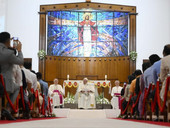 Papa in Bahrein: “Un cristiano prima o poi deve sporcarsi le mani per vivere la sua vita cristiana e dare testimonianza”
