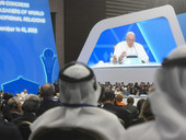 Papa in Kazakhstan: incontro religioni mondiali, “non giustifichiamo mai la violenza, investiamo nella pace, non negli armamenti”