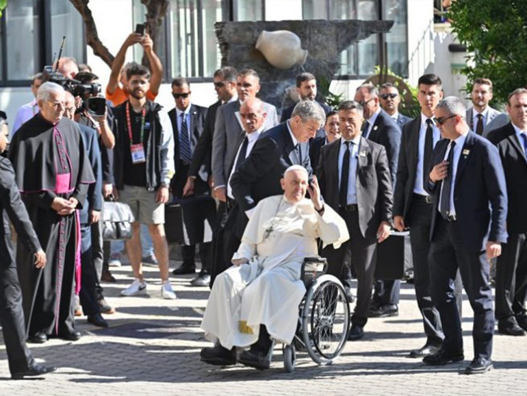 Papa in Portogallo: incontro rappresentanti carità, “stare vicini ai più fragili” Papa in Portogallo: incontro rappresentanti carità, “stare vicini ai più fragili”