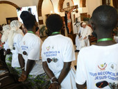 Papa in R.D. Congo: incontro vittime violenza, “mettete fine alla guerra, basta arricchirsi con risorse e soldi sporchi di sangue!”