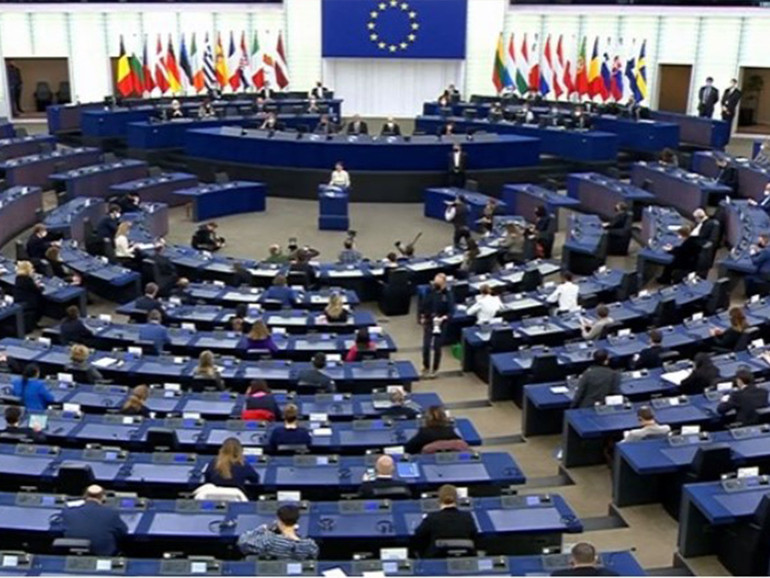 Parlamento Ue: dibattito su aborto e diritti delle donne. In aula posizioni contrastanti. Jourova (Commissione), “ambito di competenza nazionale”