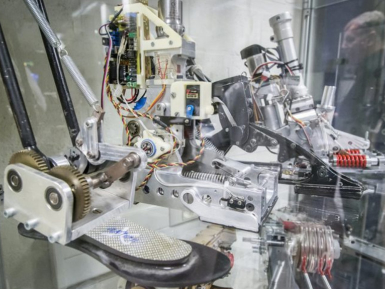 Parlamento Ue: Intelligenza artificiale, oggi a Strasburgo il via libera alla prima legge al mondo su rischi e fondamenti etici Parlamento Ue: Intelligenza artificiale, oggi a Strasburgo il via libera alla prima legge al mondo su rischi e fondamenti etici