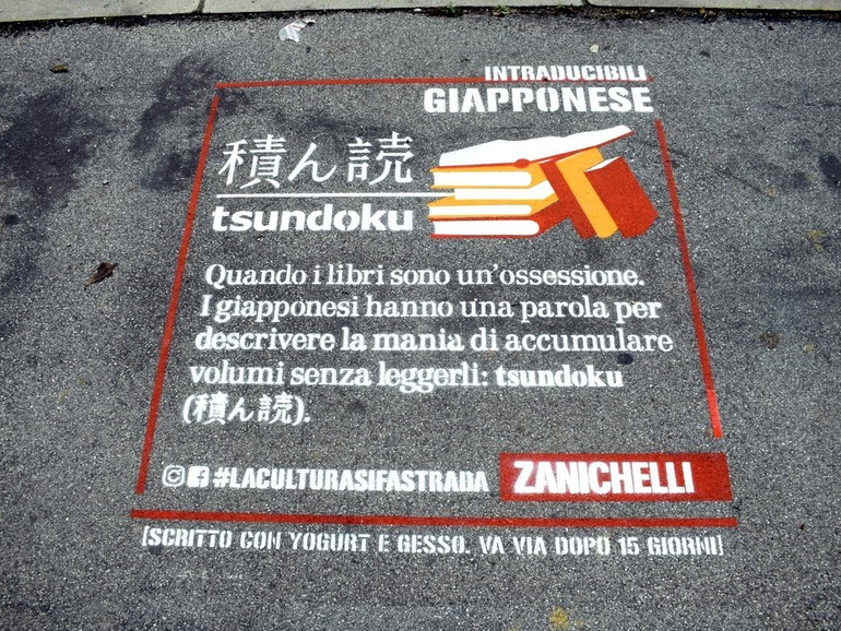 Parole a "rischio estinzione": Zanichelli le stampa sui marciapiedi dell'Arcella e di Padova