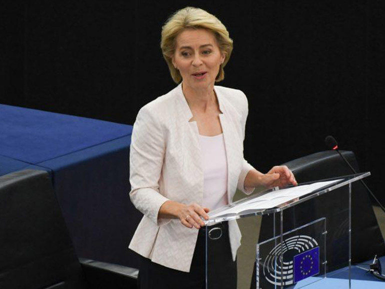 Per pochi voti Ursula von der Leyen è presidente della Commissione. “Voglio fare avanzare l’Europa”