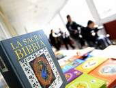 Persone con disabilità. La Cei mette online i libri in simboli per il catechismo dei bambini autistici o con paralisi cerebrali