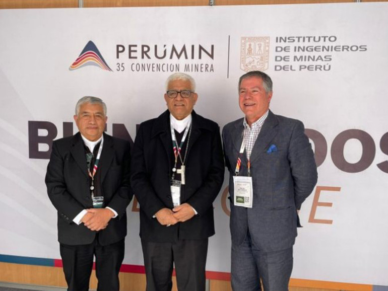 Perù: mons. Cabrejos (presidente vescovi) al Vertice minerario Perumín, “riconoscere la responsabilità sociale e la tutela del creato”