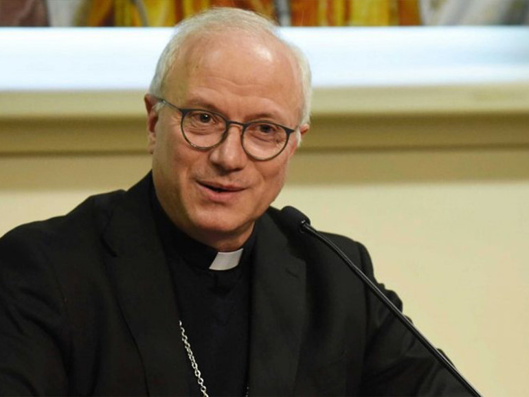 Politica: mons. Baturi, “aperti diversi tavoli di interlocuzione col governo, a cominciare dalla povertà” Politica: mons. Baturi, “aperti diversi tavoli di interlocuzione col governo, a cominciare dalla povertà”