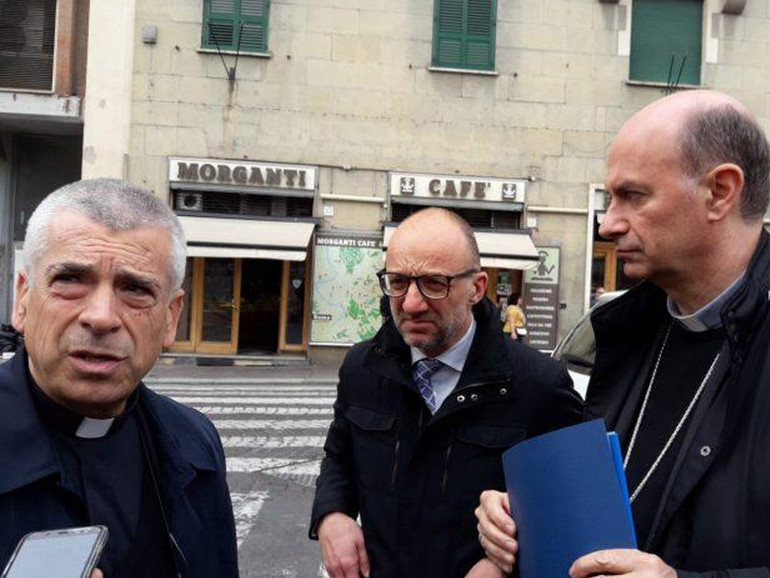 Politica: mons. Russo (Cei), “Caritas si spende per italiani e migranti”