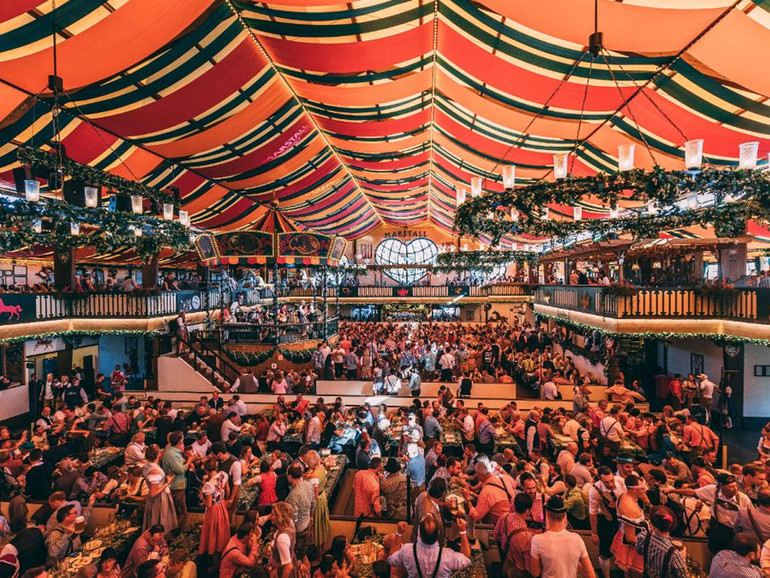 Preghiera al posto della birra. Una tradizione di fede che anticipa l’Oktoberfest a Monaco di Baviera