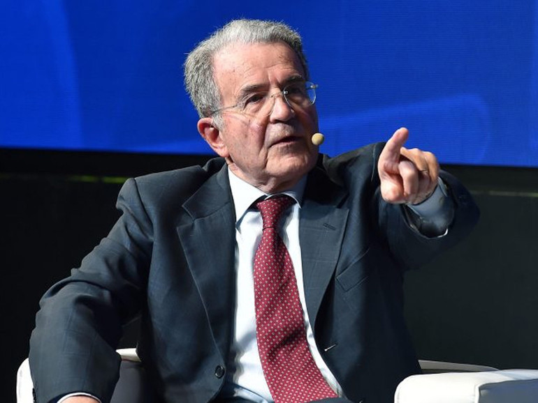 Prodi racconta il suo lockdown. “Da questa crisi può nascere una nuova Europa” Prodi racconta il suo lockdown. “Da questa crisi può nascere una nuova Europa”