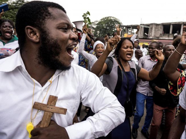 R.D. Congo: anche le suore scendono in piazza, “si rispettino le regole democratiche”