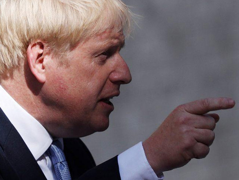Regno Unito più vicino al “no deal”. Johnson blinda il Parlamento, Londra si allontana dall’Europa