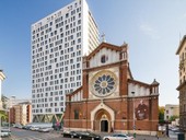 Romania: sarà demolito il grattacielo abusivo che minaccia la cattedrale di Bucarest. L’arcivescovo Perca, “è un ritorno alla normalità”