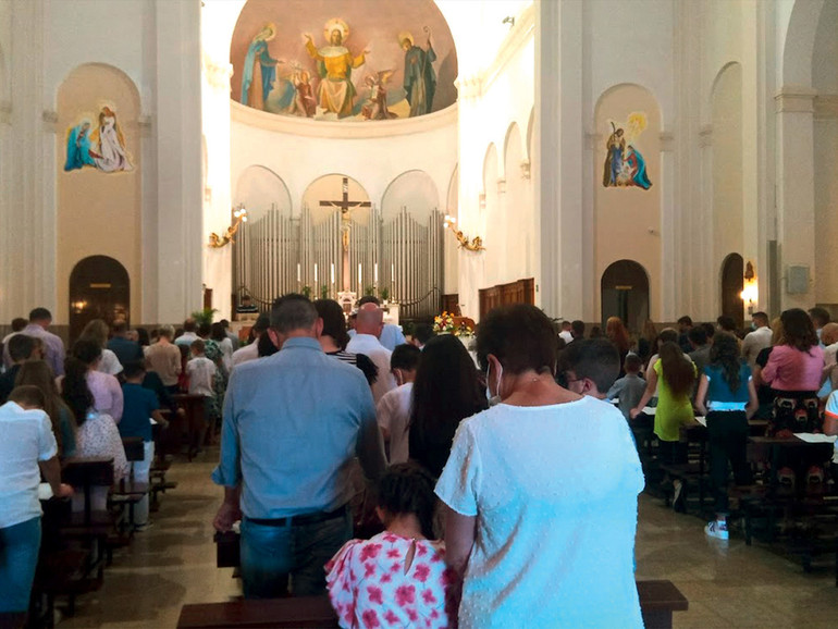 Salmo 144. Questo Dio che noi invochiamo ha davvero qualche motivo per occuparsi degli uomini? Salmo 144. Questo Dio che noi invochiamo ha davvero qualche motivo per occuparsi degli uomini?