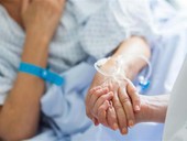 Samaritanus bonus. Spagnolo (Univ. Cattolica): “Chiarisce ambiguità ed interpretazioni erronee e mostra il senso della comunità sanante”