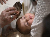 Santa Sede: con la nota “Gestis verbisque” stop alla creatività nell’amministrazione dei Sacramenti