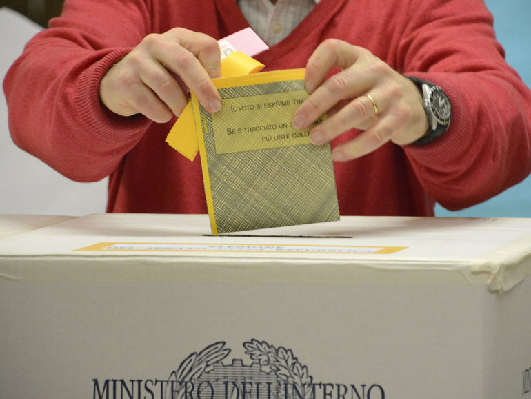 Senza più candidati. Quanti comuni con un solo simbolo sulla scheda Senza più candidati. Quanti comuni con un solo simbolo sulla scheda