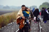 Serve più attenzione per i bambini migranti